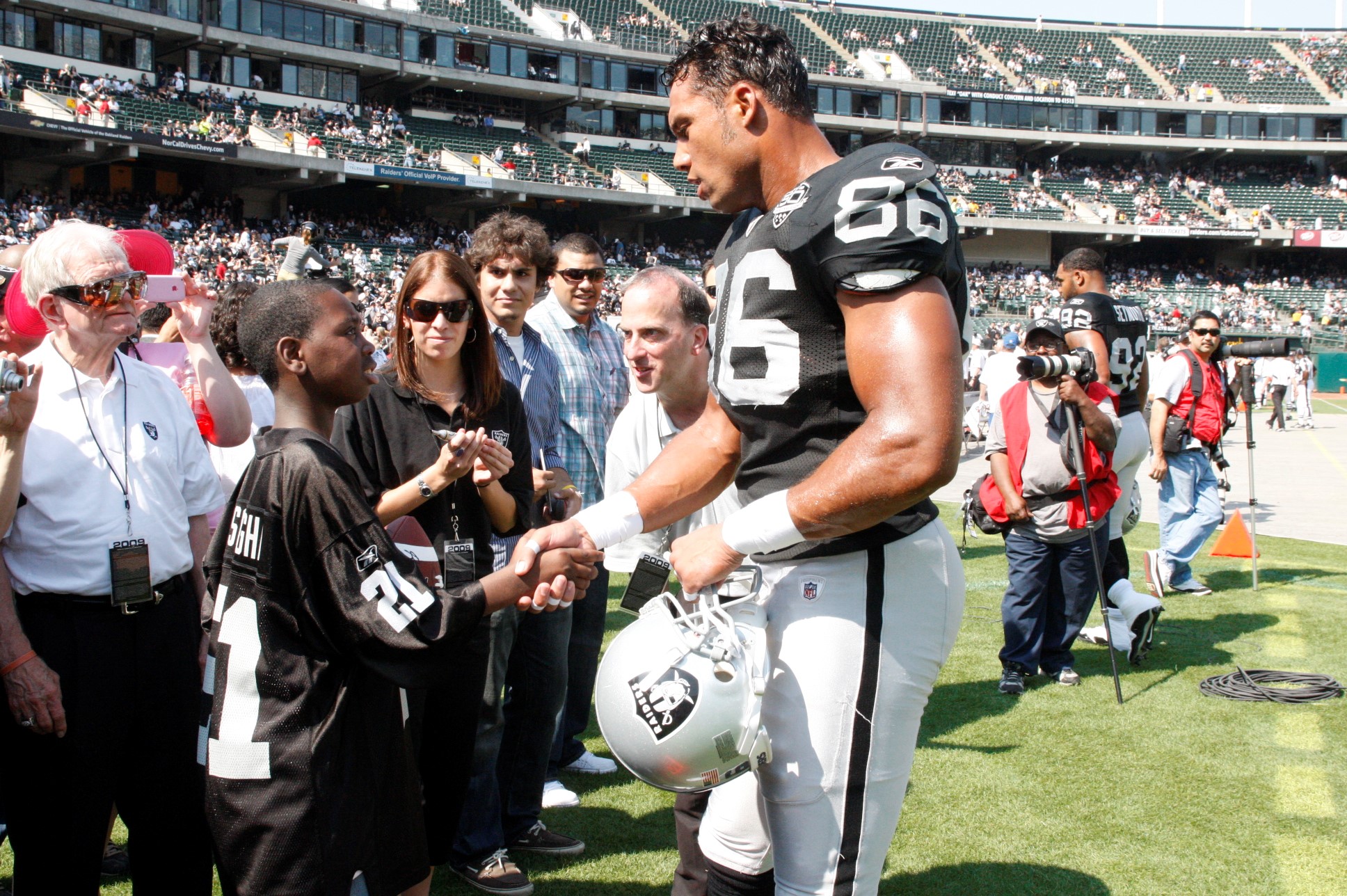 NFL players get chance to show media skills during workshop