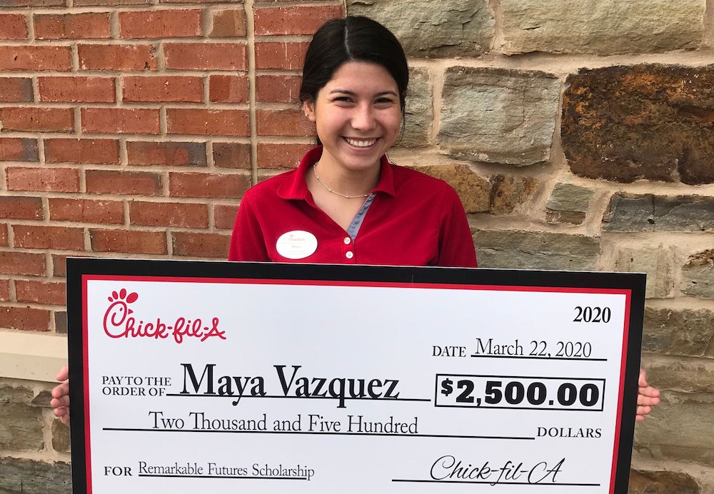 Maya receiving the remarkable futures scholarship