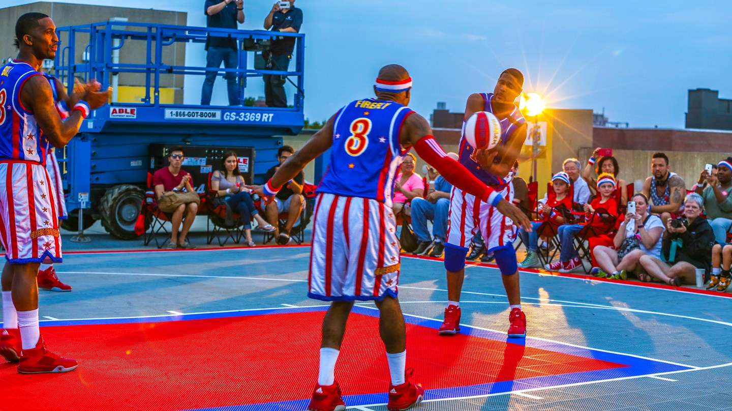 Harlem Globetrotters Surprise Chick-fil-A Customers in Queens