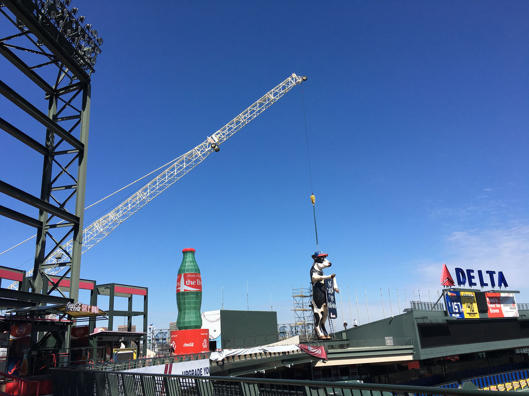 Side-by-side of Turner Field and Suntrust Park : r/Braves